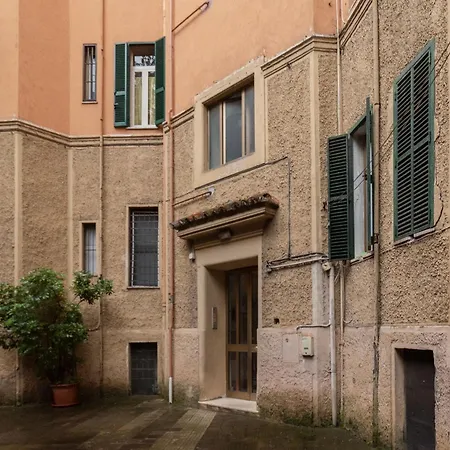 Guesthost - Pretty Near Musei Vaticani * ローマ